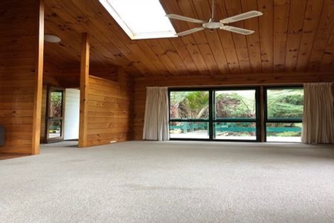 Photo of property in 25 Emlyn Place, Torbay, Auckland, 0630