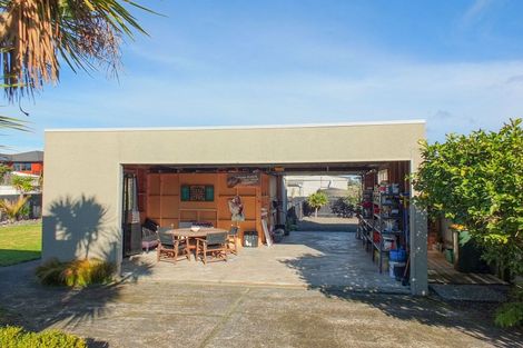 Photo of property in 50 Shortt Street, Foxton Beach, Foxton, 4815