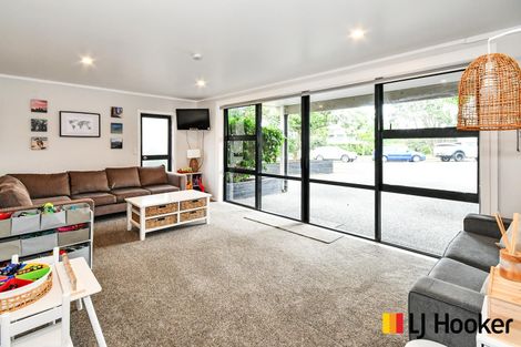 Photo of property in 33 Peretao Rise, The Gardens, Auckland, 2105