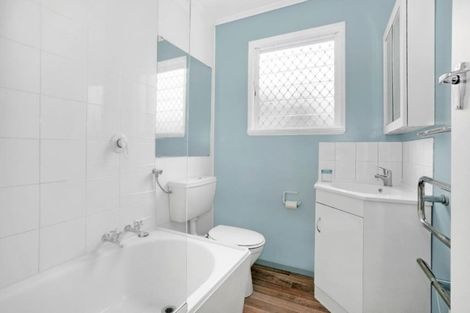 Photo of property in 231a Point Chevalier Road, Point Chevalier, Auckland, 1022