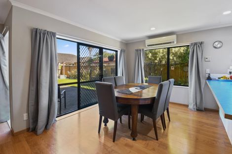 Photo of property in 6 Croftview Road, Wattle Downs, Auckland, 2103