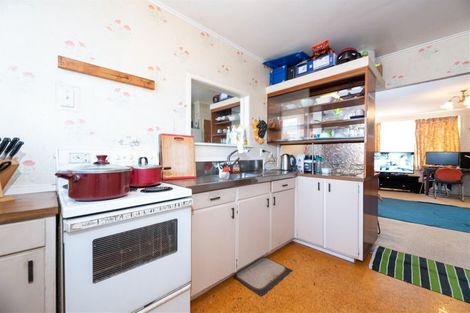 Photo of property in 2/126 Astley Avenue, New Lynn, Auckland, 0600