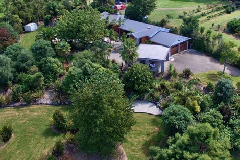 Photo of property in 97 Shaw Road, Oratia, Auckland, 0604