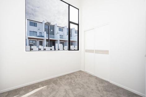 Photo of property in 5/737 East Coast Road, Browns Bay, Auckland, 0630