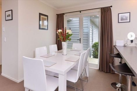 Photo of property in 31 Mcewen Crescent, Riverstone Terraces, Upper Hutt, 5018