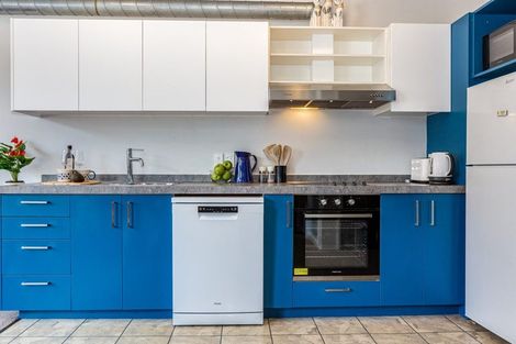 Photo of property in 2/27 Drummond Street, Mount Cook, Wellington, 6021