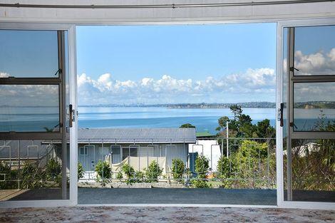 Photo of property in 27 Tiri Road, Manly, Whangaparaoa, 0930