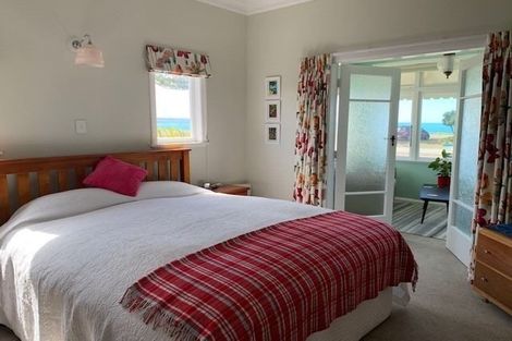 Photo of property in 36 The Esplanade, Westshore, Napier, 4110