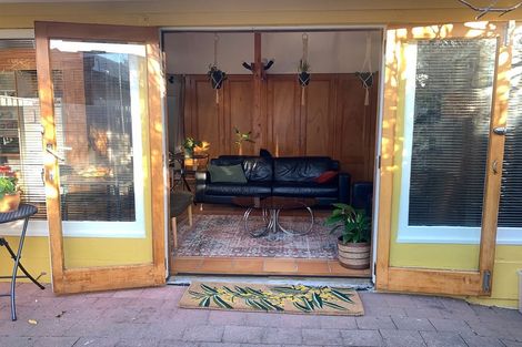 Photo of property in 9 Regent Street, Newtown, Wellington, 6021