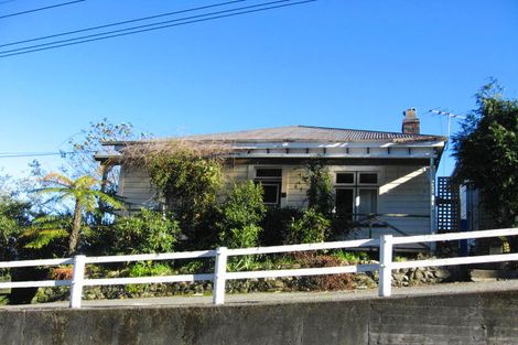 Photo of property in 90 Alexander Street, Greymouth, 7805