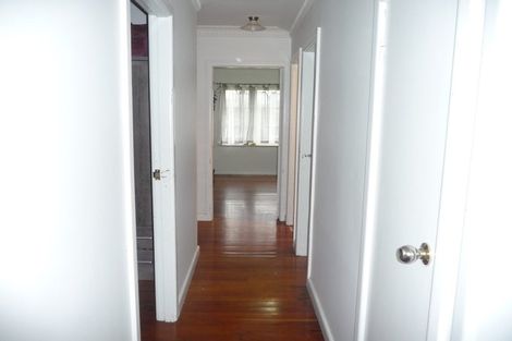 Photo of property in 1615 Great North Road, Waterview, Auckland, 1026
