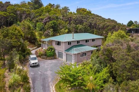 Photo of property in 8 Kaipatiki Rise, Haruru, 0204