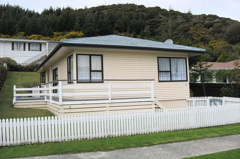 Photo of property in 28 Trelawney Road, Wainuiomata, Lower Hutt, 5014