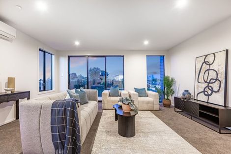 Photo of property in 115 Golf Road, Paraparaumu Beach, Paraparaumu, 5032