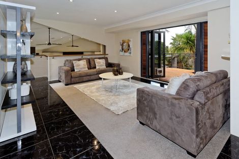 Photo of property in 97 Shaw Road, Oratia, Auckland, 0604