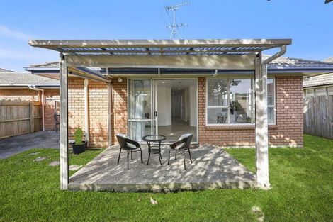 Photo of property in 14 Fernbrook Close, Burswood, Auckland, 2013