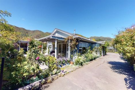 Photo of property in 14a Norton Park Avenue, Fairfield, Lower Hutt, 5011