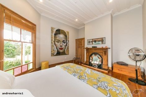Photo of property in 6 Milton Road, Bluff Hill, Napier, 4110