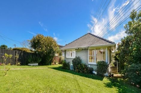 Photo of property in 1/13 Otakau Road, Milford, Auckland, 0620