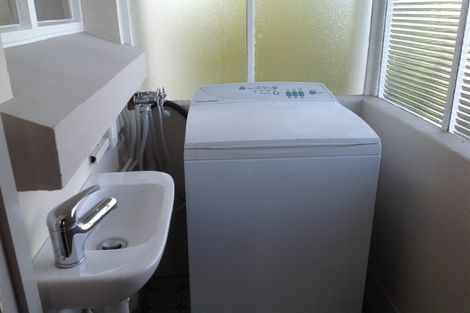 Photo of property in 1-12/48 The Bay Hill, Timaru, 7910