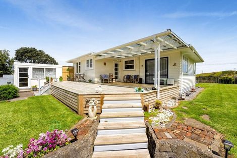 Photo of property in 234 Egmont Street, Patea, 4520