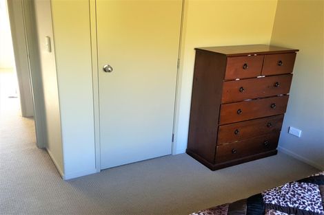 Photo of property in 136 Stratford Drive, Cable Bay, 0420