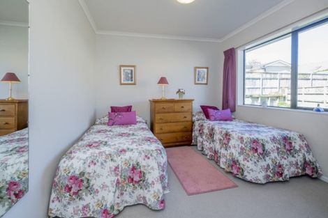 Photo of property in 20a Hira Street, Waikanae, 5036