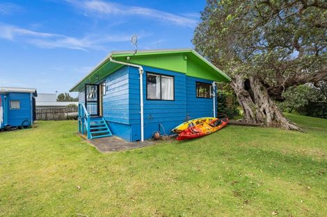 Photo of property in 10 Omutu Street, Oakura, Hikurangi, 0184