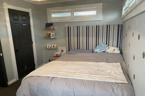 Photo of property in 1/27 Onewa Road, Northcote, Auckland, 0627