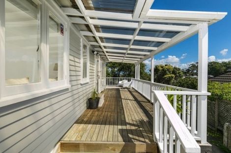 Photo of property in 2/18 Kenmure Avenue, Forrest Hill, Auckland, 0620
