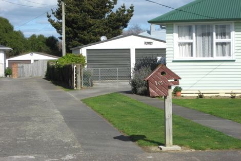 Photo of property in 16 Ward Street, Bulls, 4818