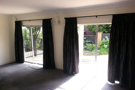 Photo of property in 8 Eclipse Place, Half Moon Bay, Auckland, 2012