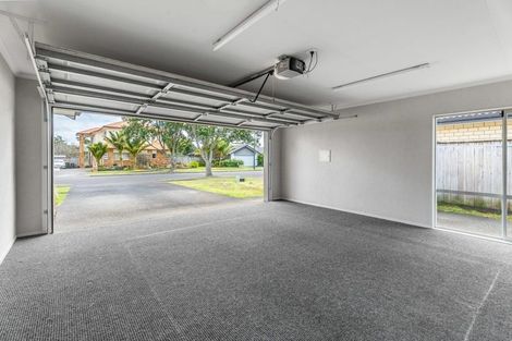 Photo of property in 9 Stranraer Crescent, Wattle Downs, Auckland, 2103