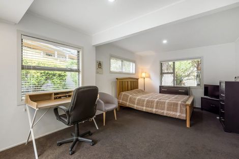 Photo of property in 2/23 Parr Terrace, Castor Bay, Auckland, 0620