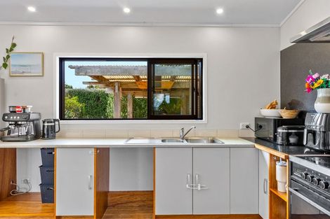 Photo of property in 20 Haywood Lane, Tawharanui Peninsula, Warkworth, 0986