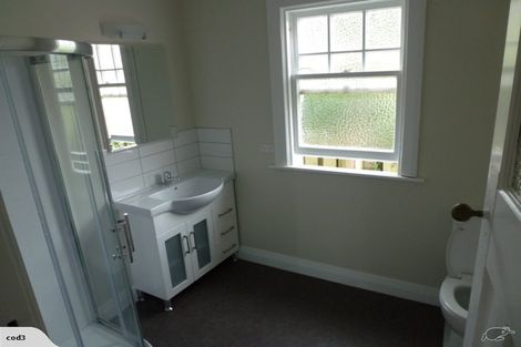 Photo of property in 5a Grove Road, Kelburn, Wellington, 6012