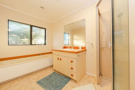 Photo of property in 11 Chiania Place, Somerville, Auckland, 2014