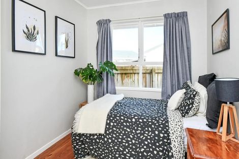 Photo of property in 31 Gossamer Drive, Pakuranga Heights, Auckland, 2010