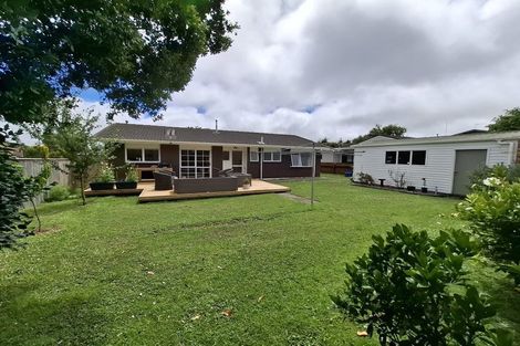 Photo of property in 42 Branch Road, Highlands Park, New Plymouth, 4312