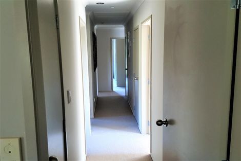 Photo of property in 136 Stratford Drive, Cable Bay, 0420