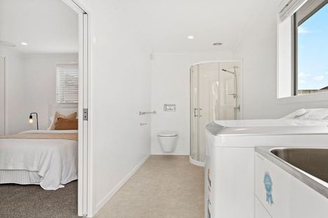 Photo of property in 21 Eric Farley Drive, Kumeu, 0810