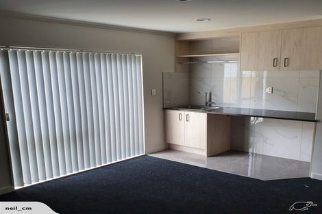 Photo of property in 20 Vinistra Road, Kumeu, 0810