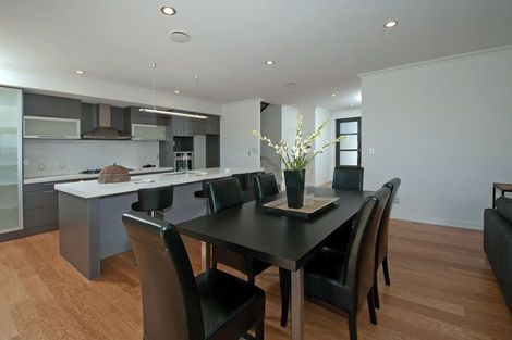 Photo of property in 2 Viridian Lane, Greenhithe, Auckland, 0632