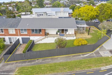 Photo of property in 2/11 Felton Mathew Avenue, St Johns, Auckland, 1072
