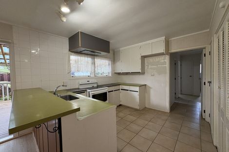 Photo of property in 54 Beechdale Crescent, Pakuranga Heights, Auckland, 2010