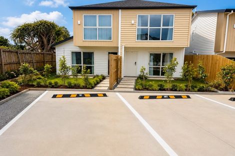 Photo of property in 7 Sheralee Place, Bucklands Beach, Auckland, 2014