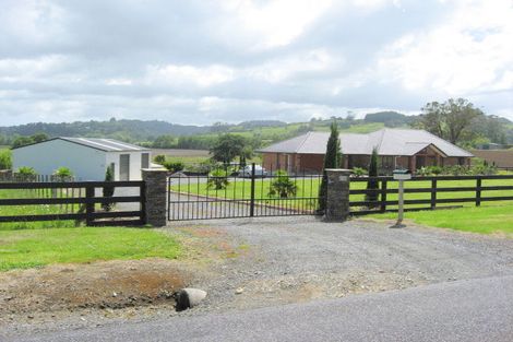 Photo of property in 120 Ponga Road, Opaheke, Papakura, 2584