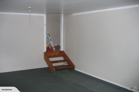 Photo of property in 65 Raleigh Road, Northcote, Auckland, 0627