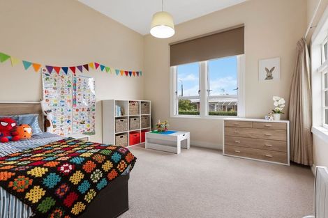 Photo of property in 3 Hawea Street, Merrilands, New Plymouth, 4312