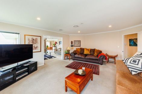 Photo of property in 163 Pacific Drive, Fitzherbert, Palmerston North, 4410